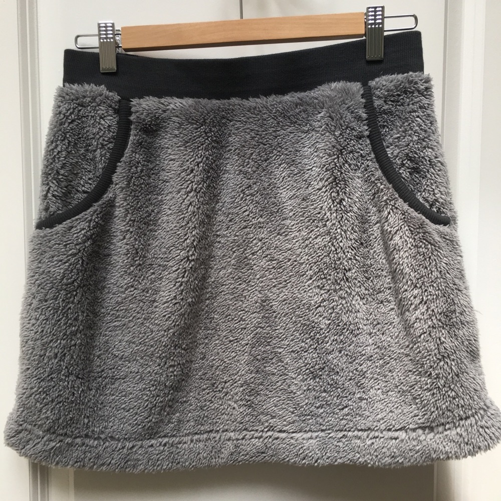 💖host pick💖 Grey fleece UNIQLO skirt with pockets